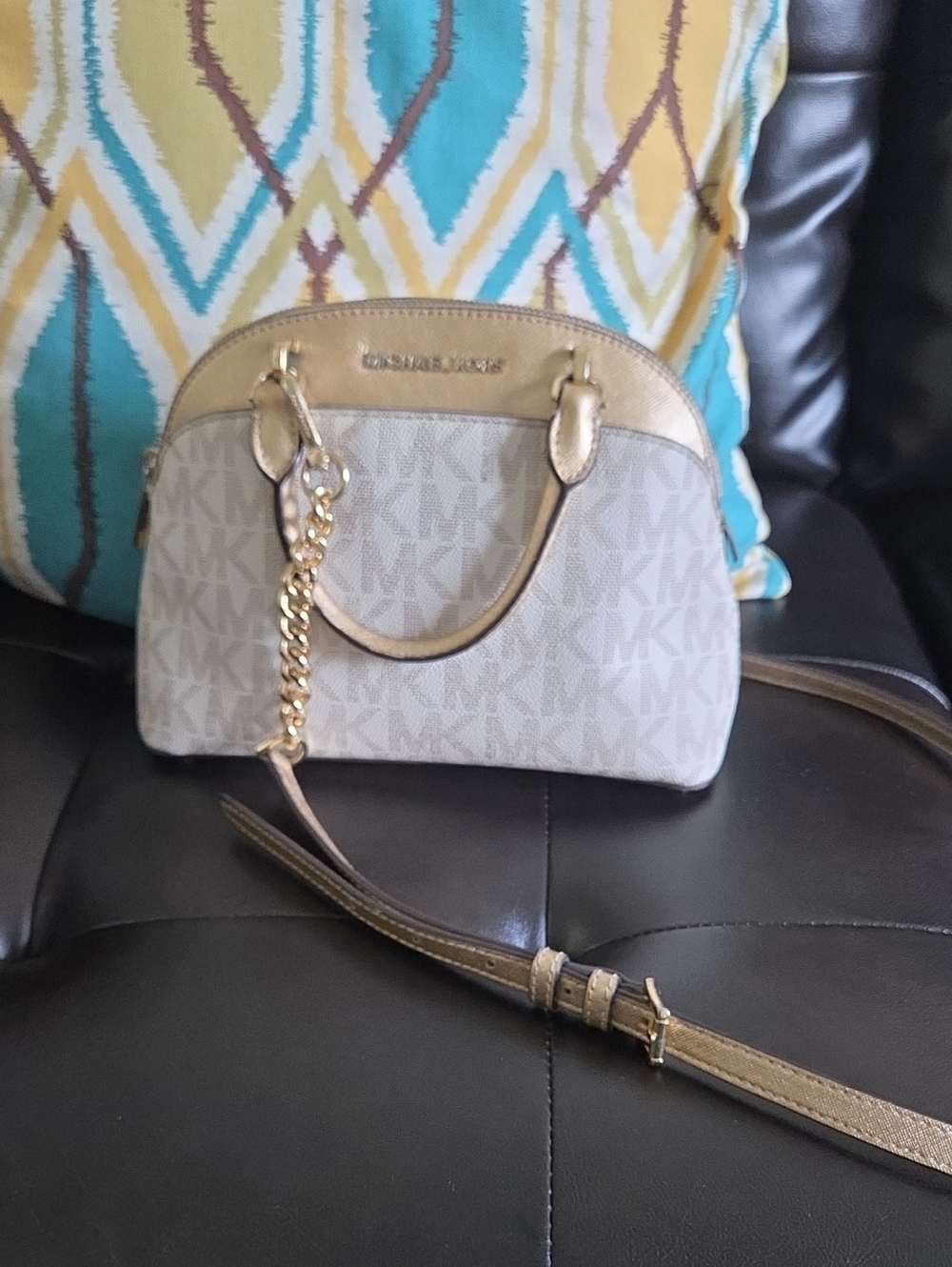 Michael Kors Emmy Small dome satchel EUC